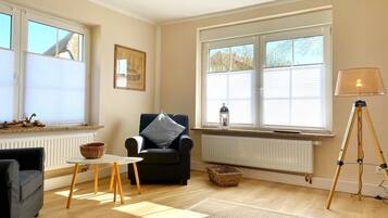 TV, fireplace, DVD player, stereo