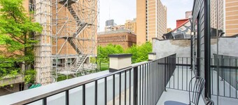 Boutique Bi-Level Penthouse Loft - Washington Sq West