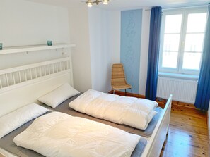 2 bedrooms, free WiFi, bed sheets - Seaside Apartments, "Blue-White" (Sassnitz)