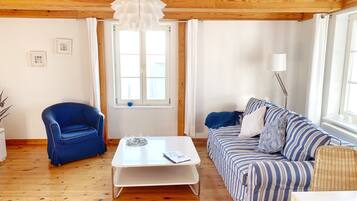 Fernseher, Stereoanlage