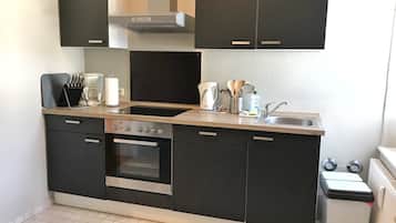 Kühlschrank, Ofen, Herdplatte, Geschirrspüler