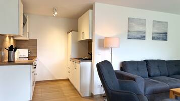 Fernseher, Stereoanlage