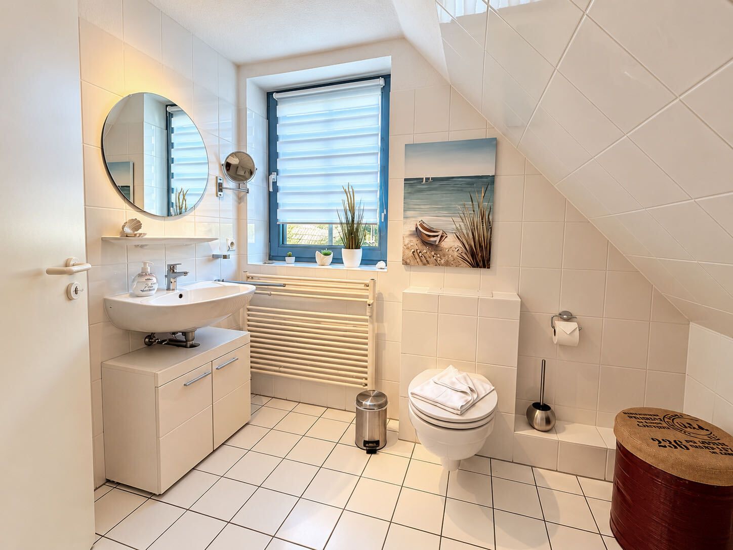 Dusj, hårføner og håndklær