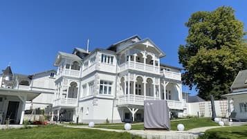 Esterni