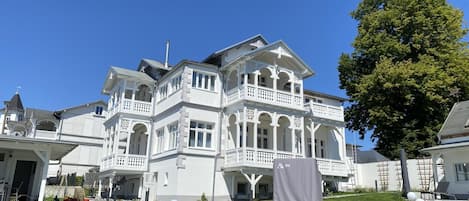 Esterni