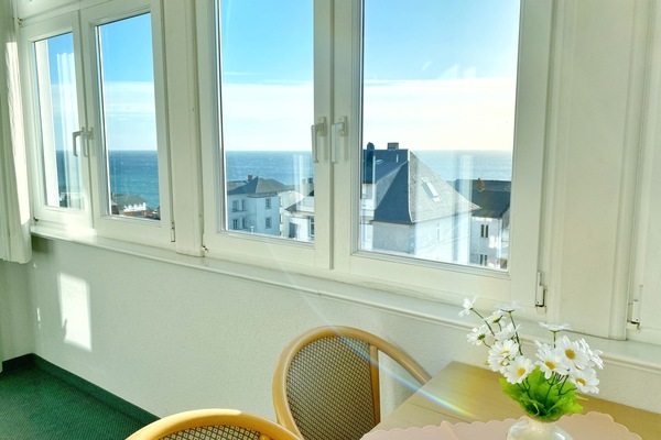 Essbereich mit Ostseeblick