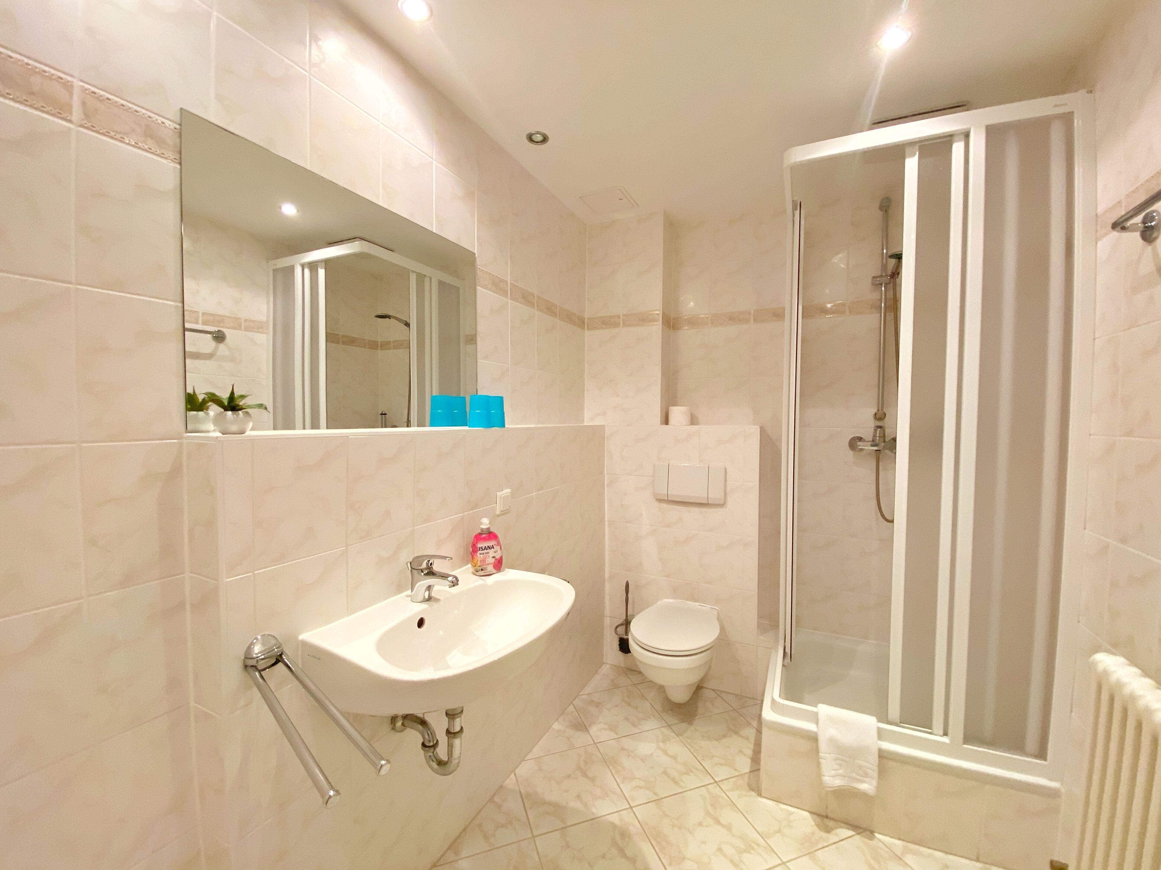 Shower, towels