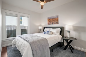 1 bedroom, desk, iron/ironing board, WiFi (free)