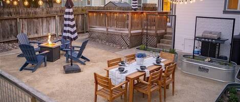 Outdoor dining