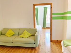 Fernseher, Stereoanlage