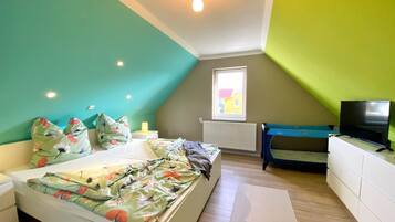 2 makuuhuonetta, vauvan matkasänky, ilmainen Wi-Fi, vuodevaatteet