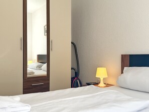 2 habitaciones, escritorio, cuna de viaje y wifi gratis 