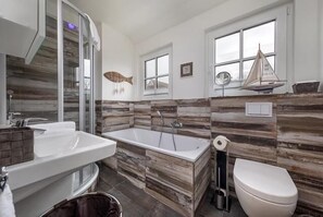 Hair dryer, towels - Semi-detached house Freyh II (Lohme OT Ranzow)