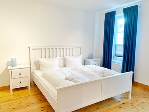 1 bedroom, free WiFi, bed sheets - Seaside Apartments - Light Blue (Sassnitz)