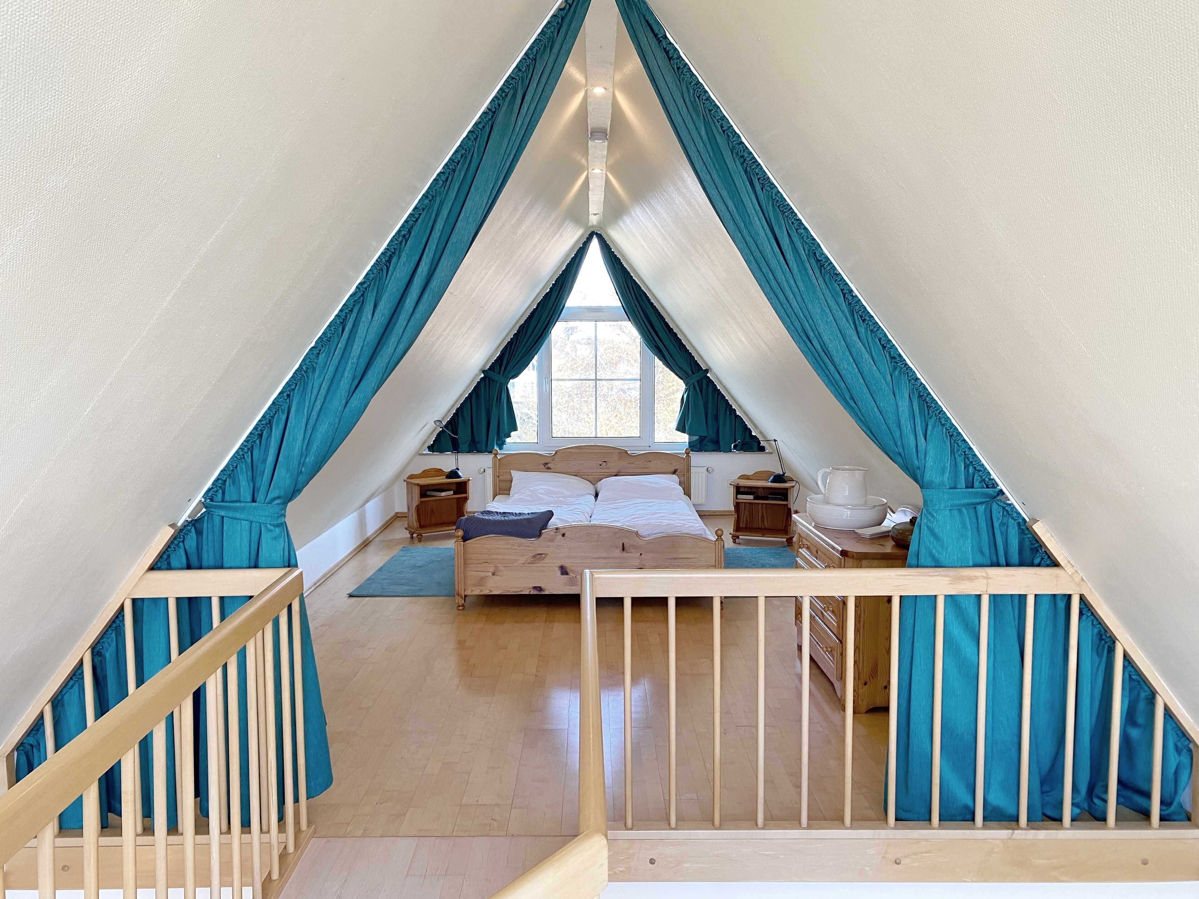 2 bedrooms, iron/ironing board, travel cot, free WiFi