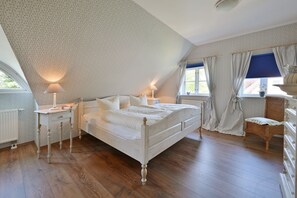 1 quarto, Wi-Fi de cortesia, roupa de cama