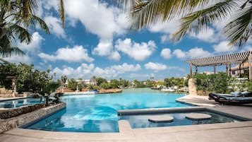 Outdoor pool, sun loungers