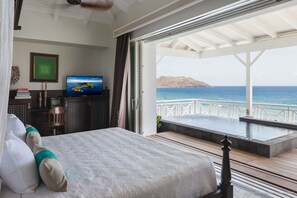 6 bedrooms, iron/ironing board, WiFi, bed sheets