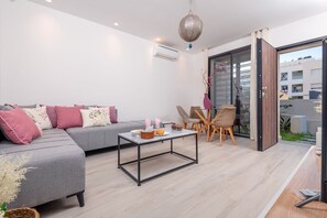 Interior detail - Le Rez De Jardin (La Marsa)