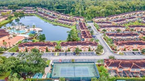 Sports court - Modern Flare/Steps to the pool/3 Miles to Disney (Kissimmee)