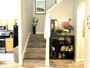 Interior - Modern Flare/Steps to the pool/3 Miles to Disney (Kissimmee)