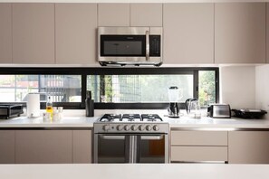 Fridge, microwave, oven, stovetop