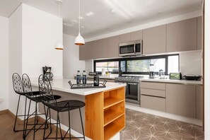 Fridge, microwave, oven, stovetop