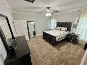 3 bedrooms, WiFi, bed sheets