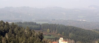 RENOVATED HOUSE IN CHARMING VILLAGE 45 MINUTES FROM THE RESORTS