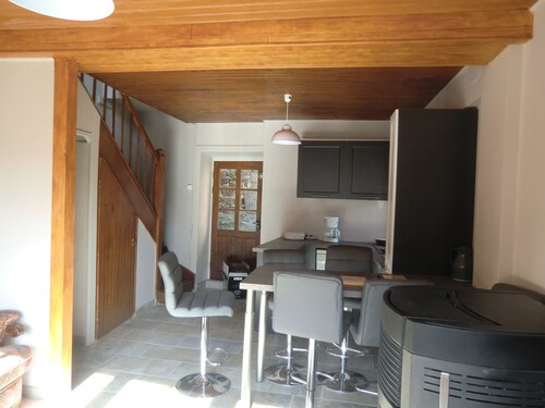 RENOVATED HOUSE IN CHARMING VILLAGE 45 MINUTES FROM THE RESORTS