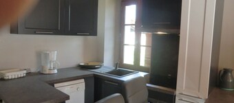 RENOVATED HOUSE IN CHARMING VILLAGE 45 MINUTES FROM THE RESORTS