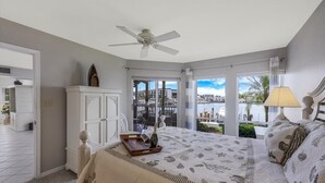 Condo, 1 Queen Bed (Rare riverfront condo with pool, spa,) - Rare Riverfront Condo With Pool, Spa, and Tennis Court (Marco Island)