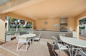 Condo, Plusieurs lits (The Provence of Marco PH-3) | Restauration en plein air