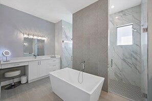 House, Multiple Beds (115 South Bahama Avenue) | Bathroom - 115 South Bahama Avenue (Marco Island)
