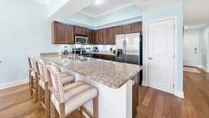 Coffee/tea maker, fridge, microwave, oven - Fantastic 2-Bed Miramar Condo! Pool & Private Media Room | Fall Specials! (Miramar Beach)