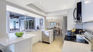 Maison, plusieurs lits (921 Montego Court) | Cuisine privée