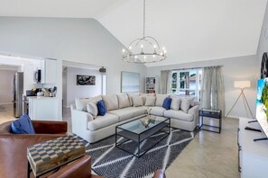 House, Multiple Beds (921 Montego Court) | Interior - 921 Montego Court (Marco Island)