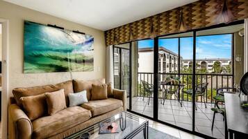 Condo, 1 cama King size (Pleasant condo with spectacular views) | Interior