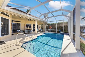 Pool - Alluring Waterfront Home With W Exposure, Pool/dock (Marco Island)