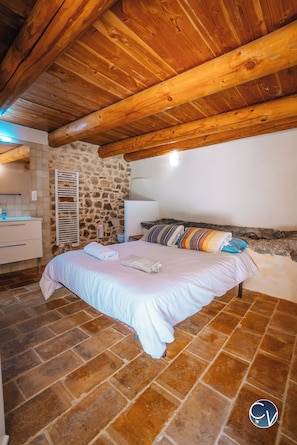 4 dormitoris, wifi i roba de llit 