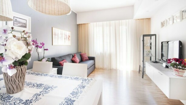 Interior - Roma-Incantata, Central, Large Balcony, Next to the main Subway,(Metro A), Park (Roma)