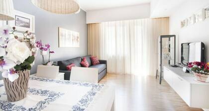 Roma-Incantata, Central, Large Balcony, Next to the main Subway,(Metro A), Park.