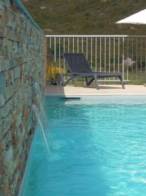 Piscine couverte, piscine extérieure