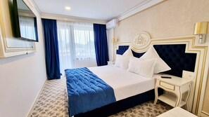 Standard Double Room, Non Smoking, Garden View | Minibar, free WiFi, bed sheets