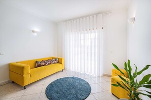 TV - Villa Coelha - Table tennis and Pool Table (Guia)