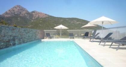 Appart piscine chauffée, wifi, 2 chambres, clim, 7 min plage 1 min riviÚre