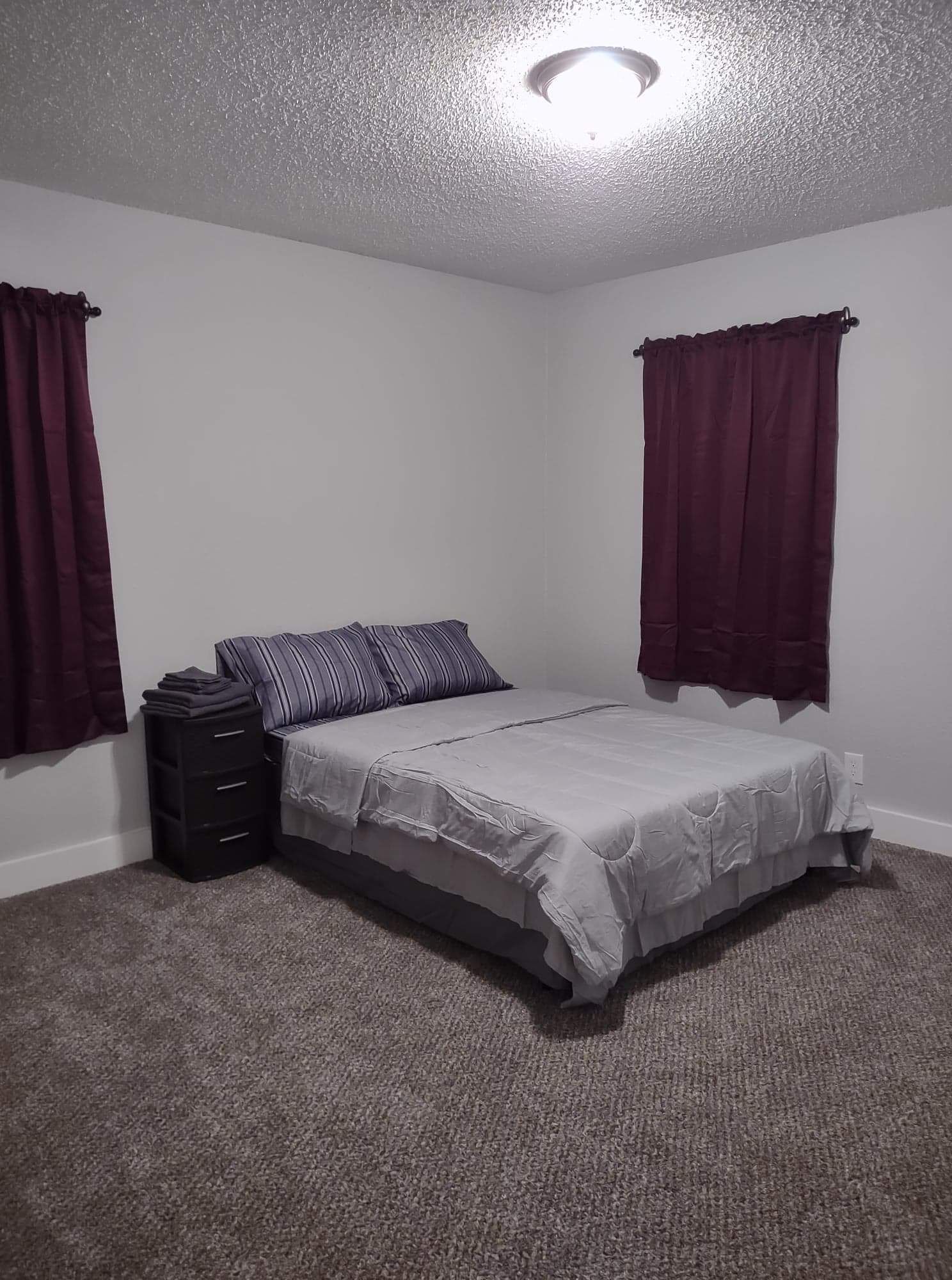 4 chambres, fer et planche à repasser, lit parapluie, Wi-Fi gratuit