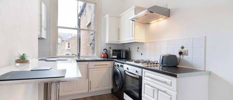 Fridge, microwave, oven, stovetop