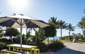 Outdoor dining - Marina Views at Airlie 10F 1 bedroom (Airlie Beach)