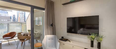 Apartment | Living area | Flat-screen TV